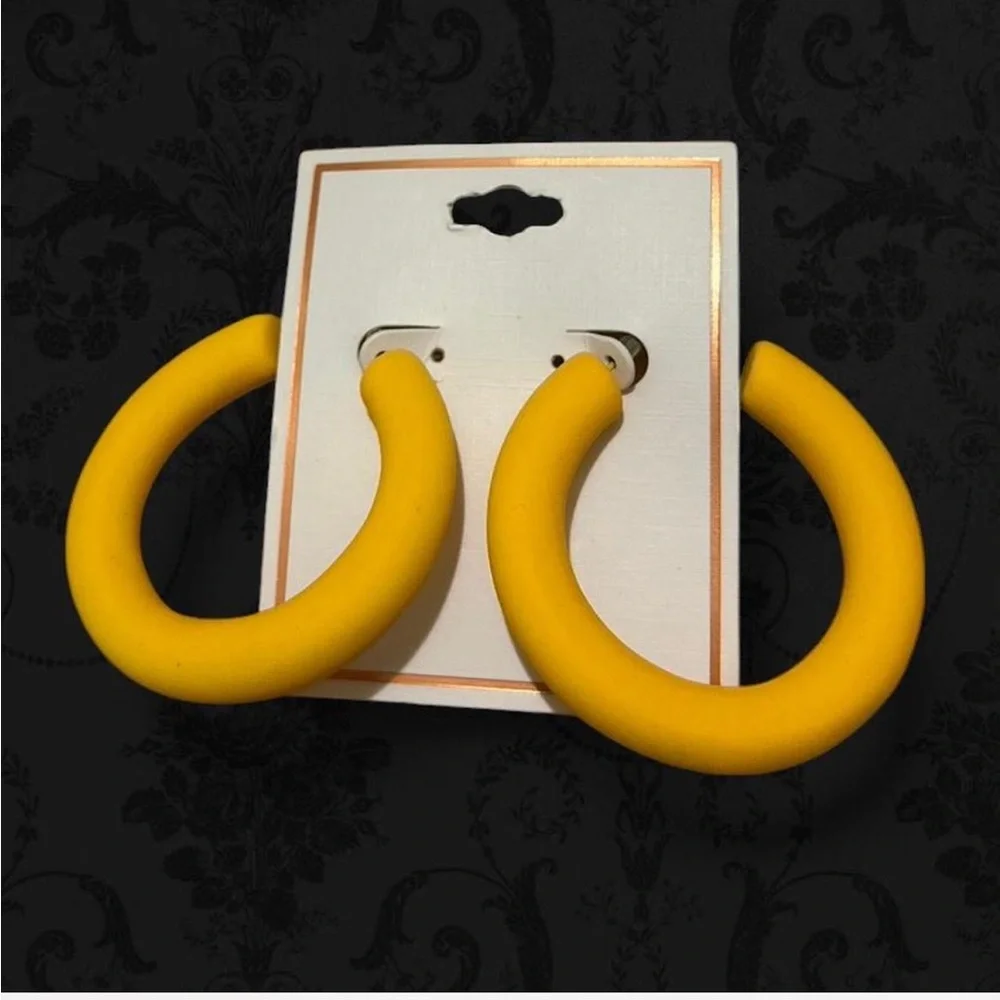 🍊 Chunky Color Pop Hoop Earrings – 2 Colors! 🍋 NWT - Picture 3 of 4